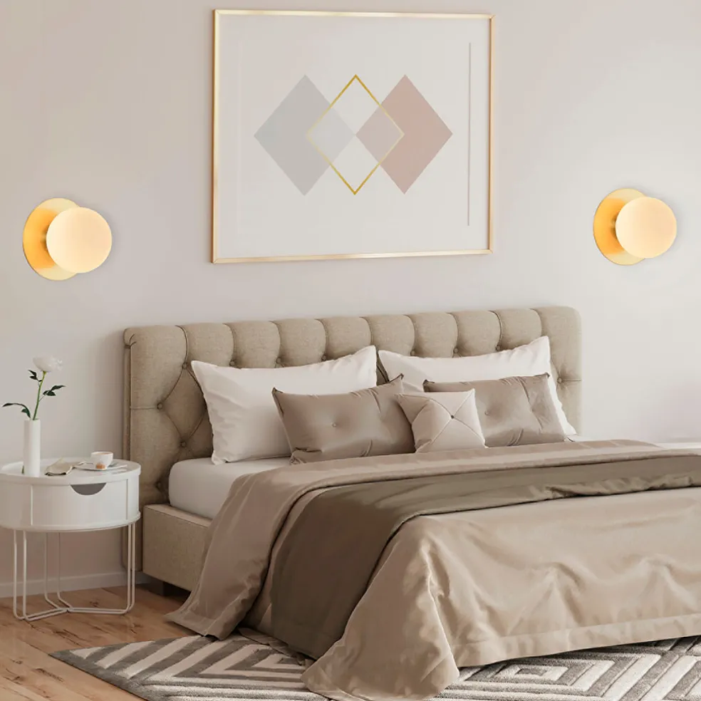 Applique en metal doré et verre laiton d18cm blanc - Manor