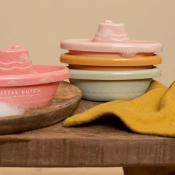 Bateaux de bain à empiler rose