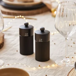 Coffret duo moulins line 12cm noir mat et entonnoir inox