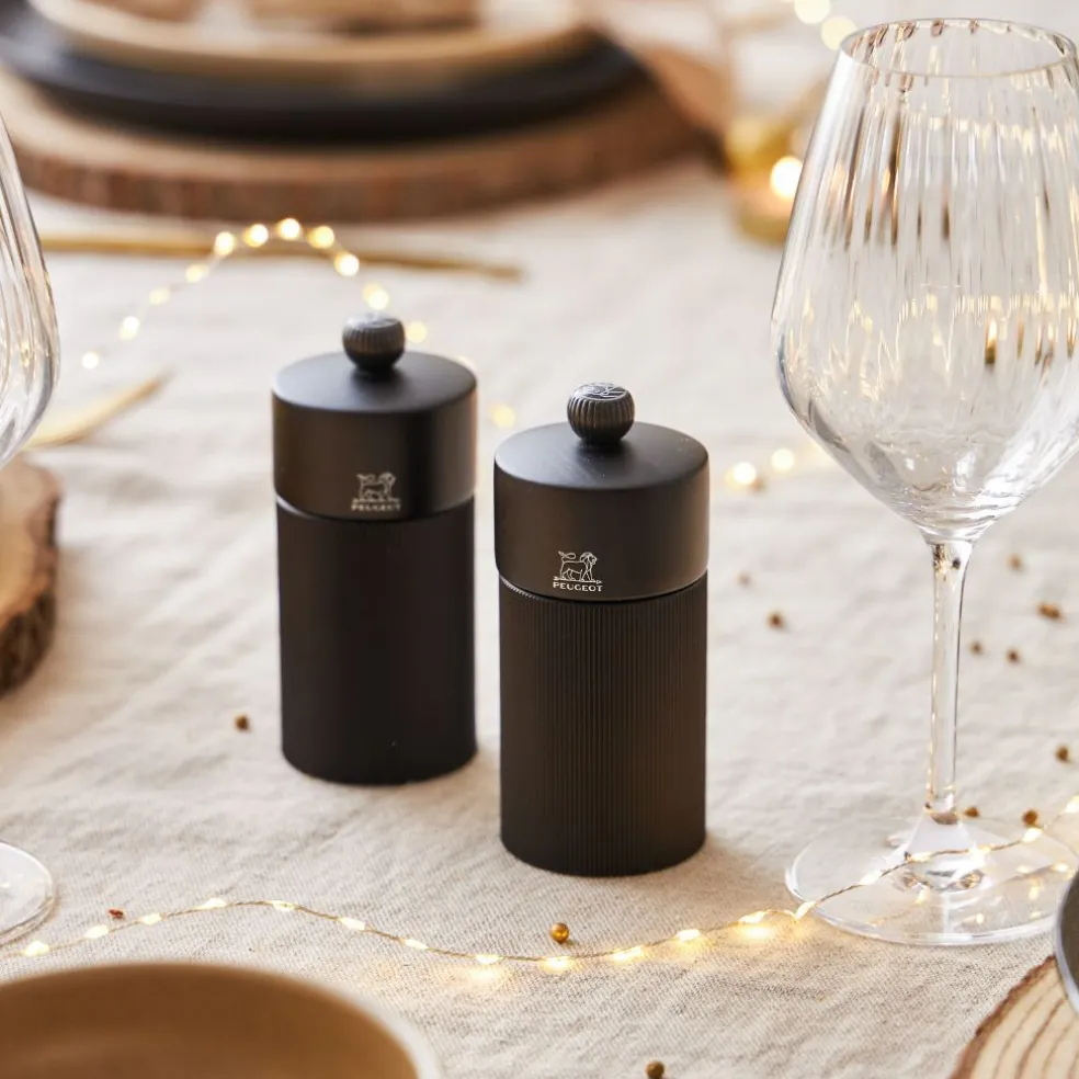 Coffret duo moulins line 12cm noir mat et entonnoir inox