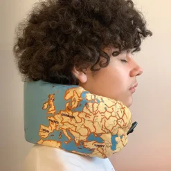 Coussin de voyage gonflable carte du monde