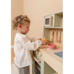 Cuisine pour enfant en bois