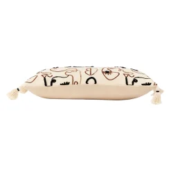 Housse de coussin rectangulaire visage brodée écru, brun et noir 50x30cm - terre brulée