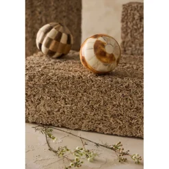 Lot de 6 boules décoratives en résine brun et ivoire d10cm - Karumba