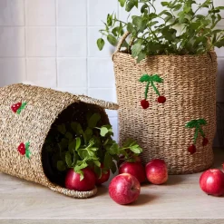 Lot de 2 paniers en jonc de mer naturel et cerise rouge - Les Fruits