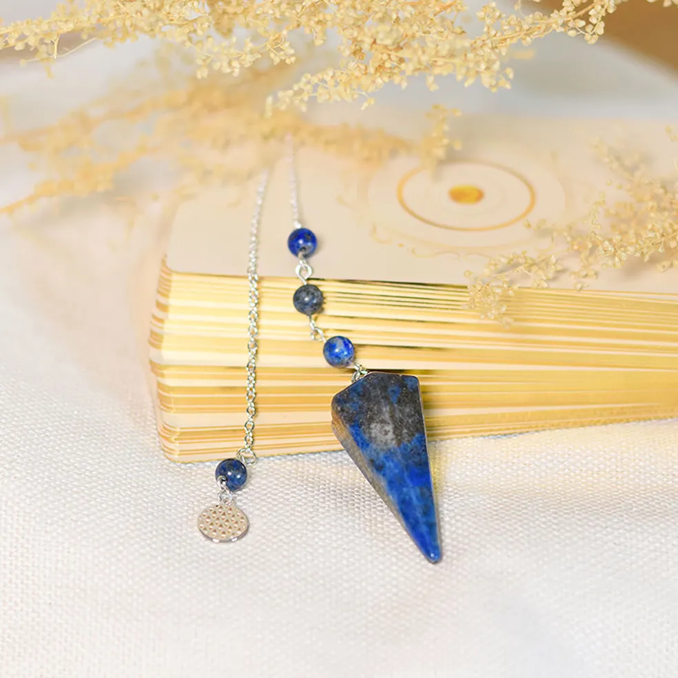 Pendule hexagonal en lapis-lazuli et charm fleur de vie