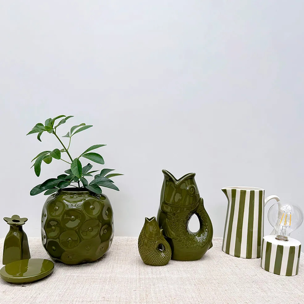 Pichet en céramique rayé blanc et kaki 1L