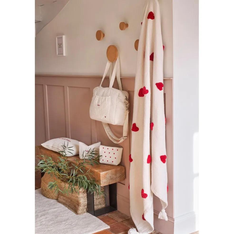 Plaid tufté en coton ecru et coeur rouge 170x130cm - Famille