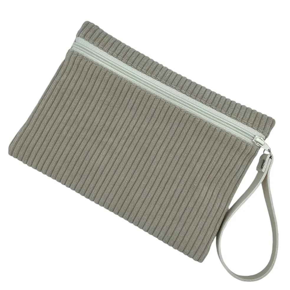 Pochette en velours taupe