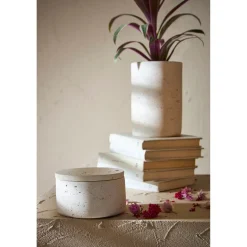 Pot avec couvercle en ciment écru moucheté h6.5cm - Organic