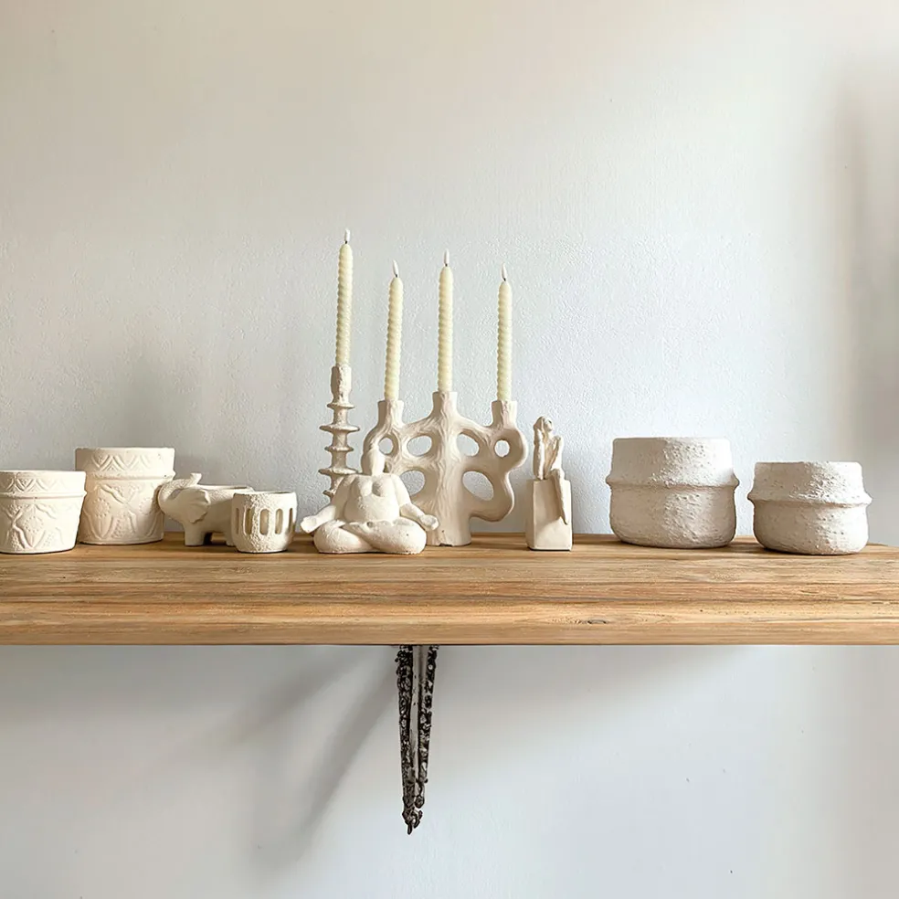 Statue Femme Méditation en Ciment écru H16cm