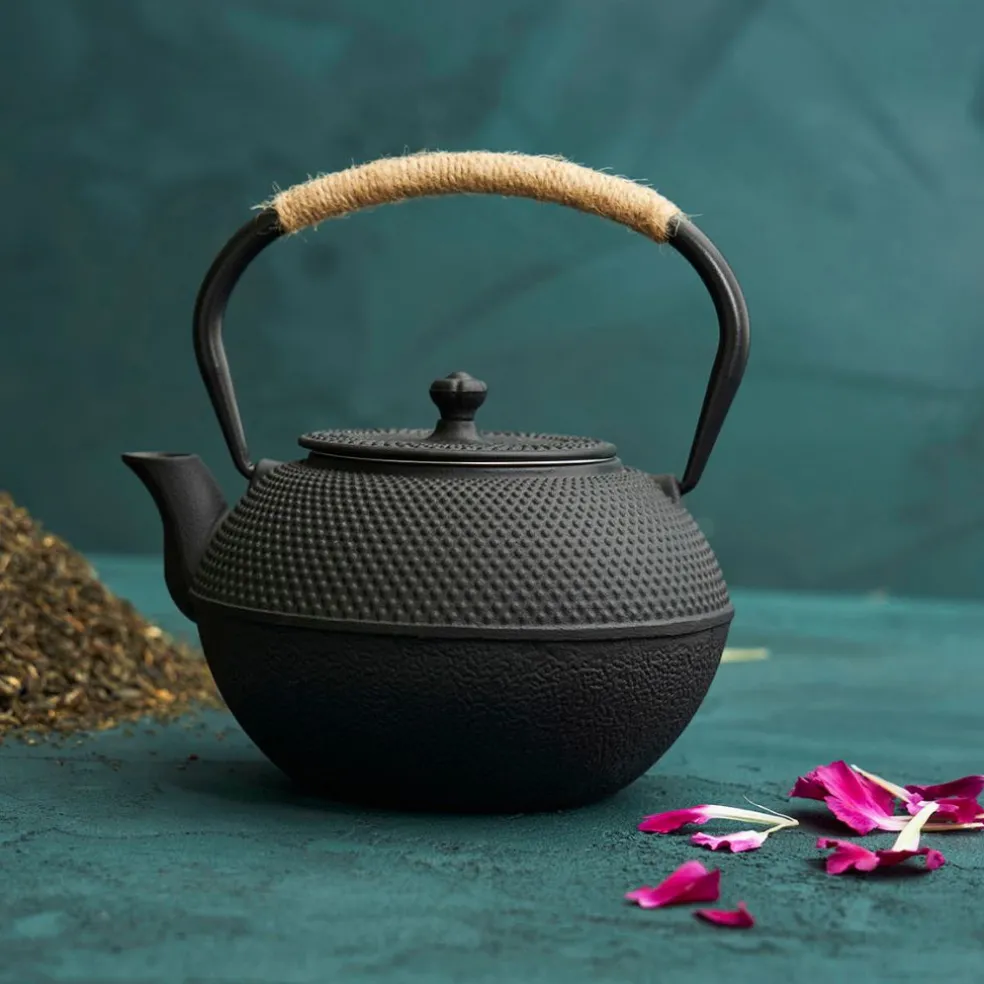 Théière en fonte noir avec filtre 1.2l - Picots