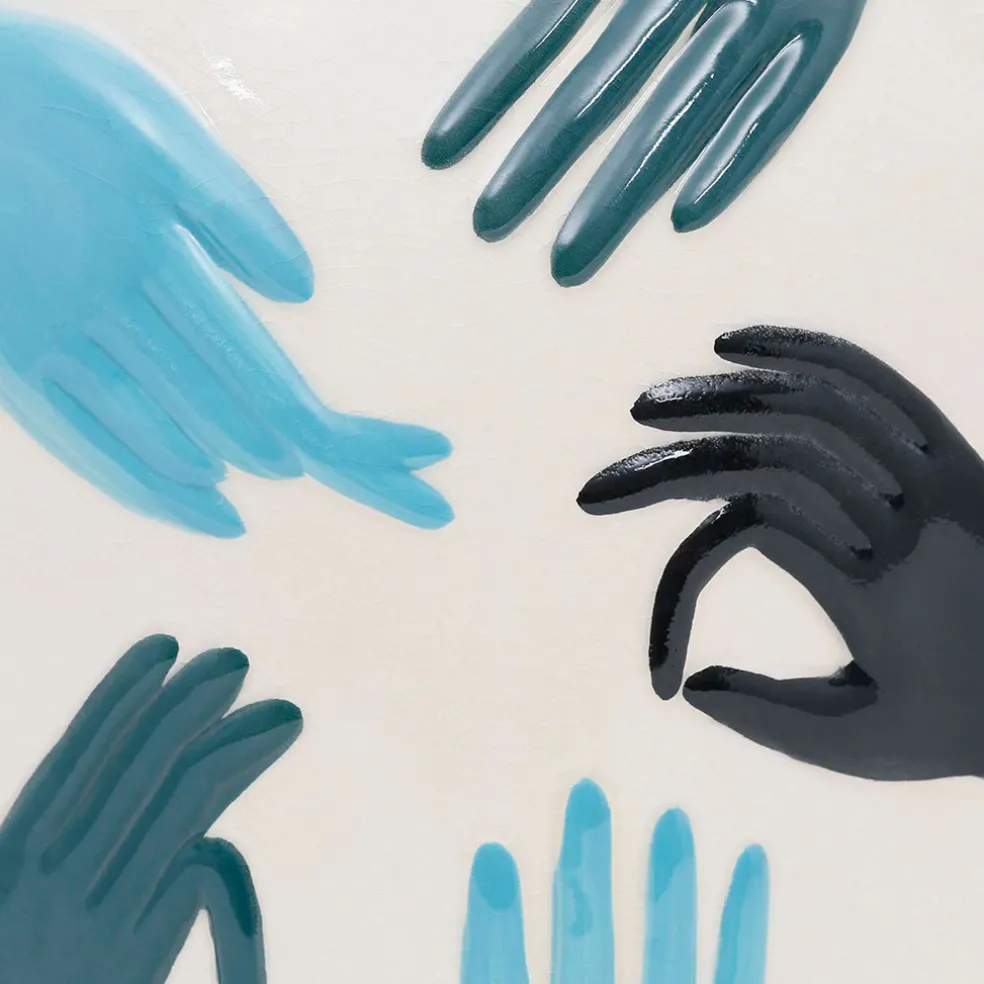 Vase en porcelaine avec mains bleu h31cm - Visage-Arty